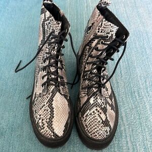Topshop snakeskin boots size 39